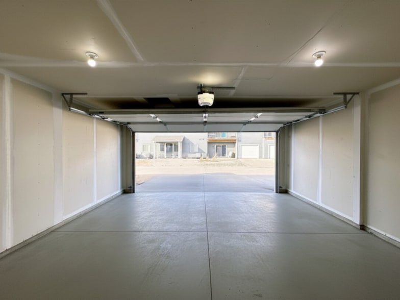 Building Photo - 293 Tiger Way Ct