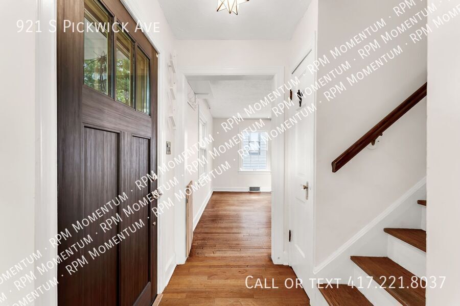 Building Photo - 921 S Pickwick Ave