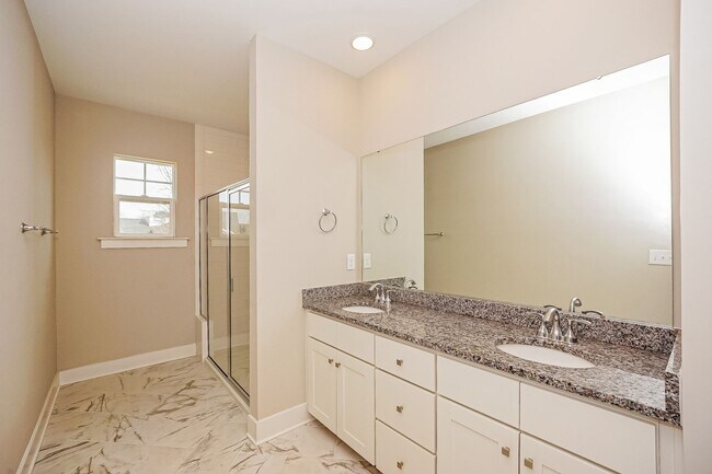 Building Photo - Brand New End-Unit Townhome | 3 BR/2.5BA | 1-Car Garage | Near Downtown Mooresville