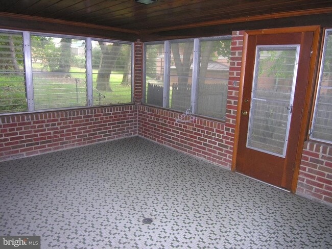 Building Photo - 5507 Chesterbrook Rd