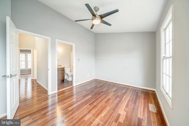 Building Photo - 6515 Skylemar Trail