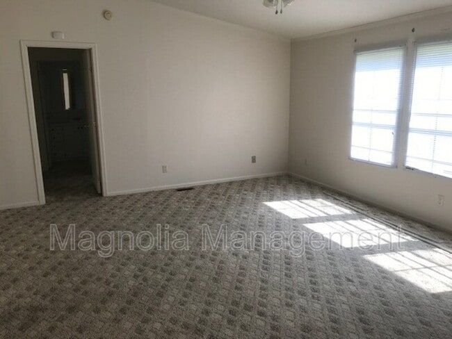 Building Photo - 1308 Stagecoach Rd