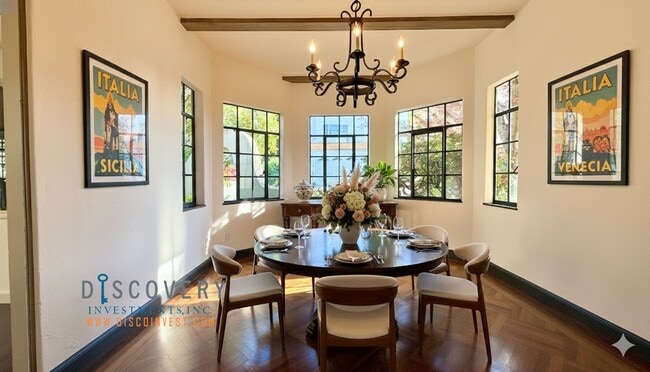 Building Photo - Oakmore 3+ Bedroom Spanish Mediterranean Home