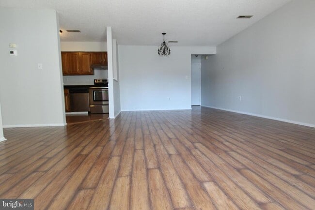 Building Photo - 2315 Aspen Dr