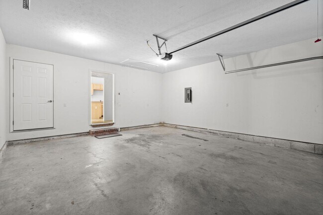 Building Photo - 3915 N 15th St
