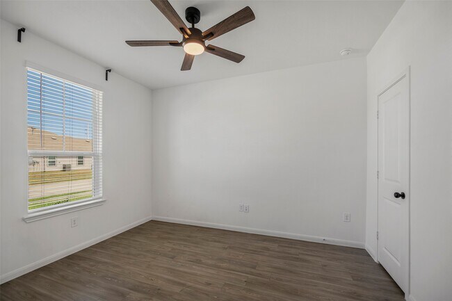 Building Photo - 23403 Cranberry Grader Ln