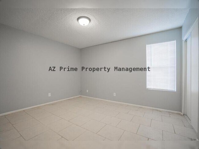 Building Photo - 4719 E Belleview St