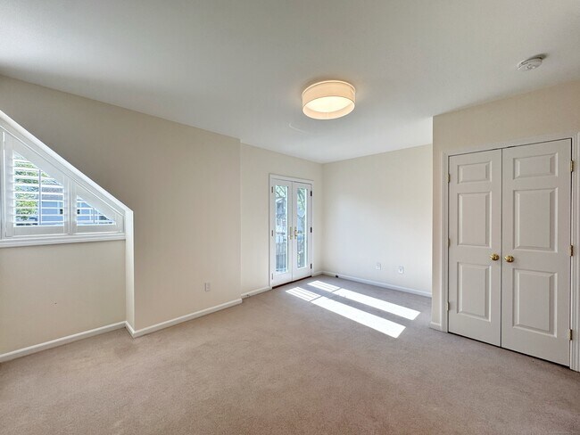 Building Photo - 55 Saugatuck Ave