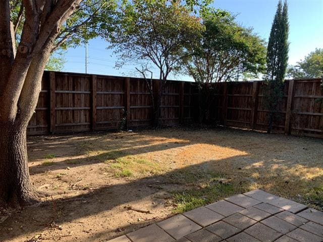 Building Photo - 827 Savage Dr