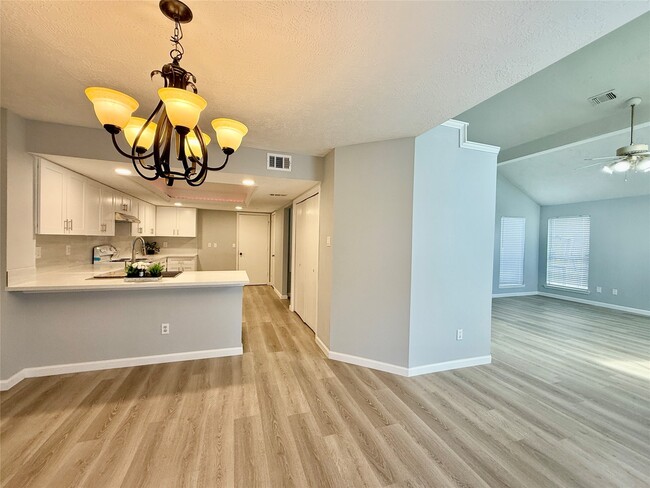 Building Photo - 9418 Westacre Pl