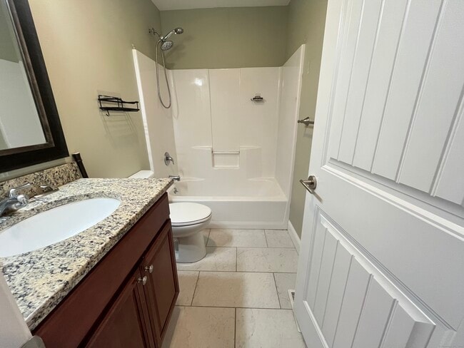 Building Photo - 60 Bray Ave