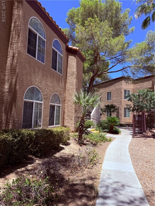 Building Photo - 9325 W Desert Inn Rd