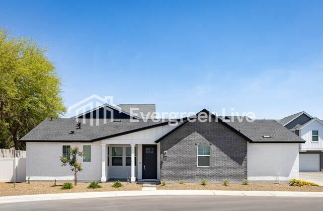 Building Photo - 9117 N 181st Ave