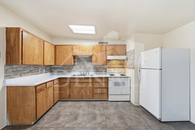 Building Photo - 1808 W Caravelle Rd