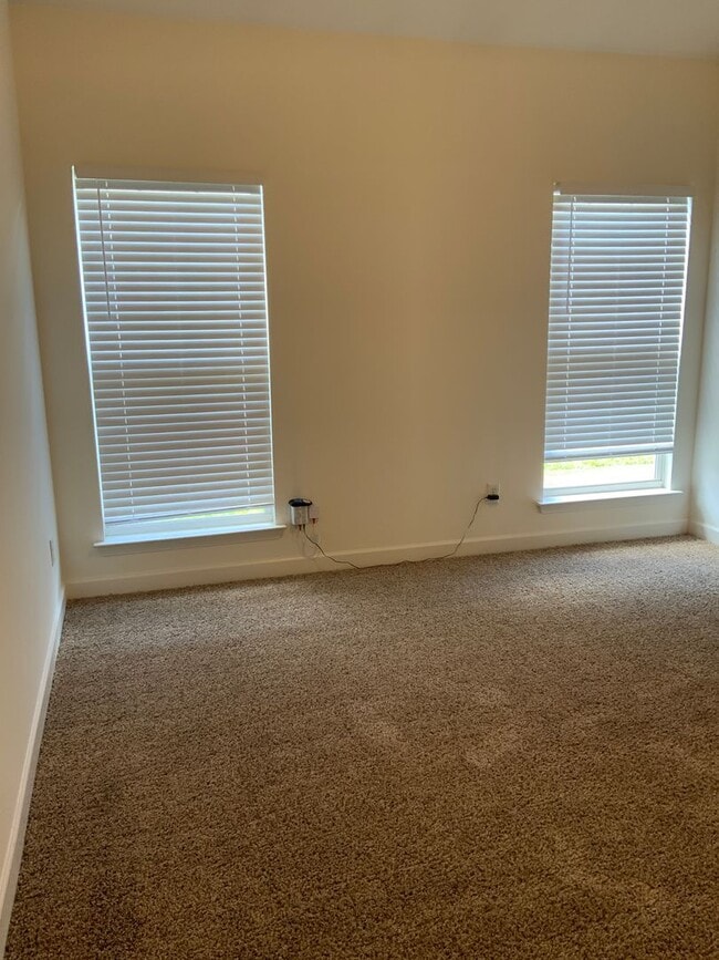 Building Photo - Percy Priest Townhouse