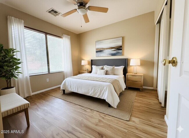 Building Photo - 8119 S 47th Ln