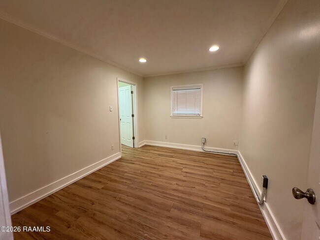 Building Photo - 524 Cedar Crest Ct