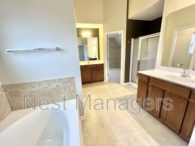 Building Photo - 311 Highgrove Dr