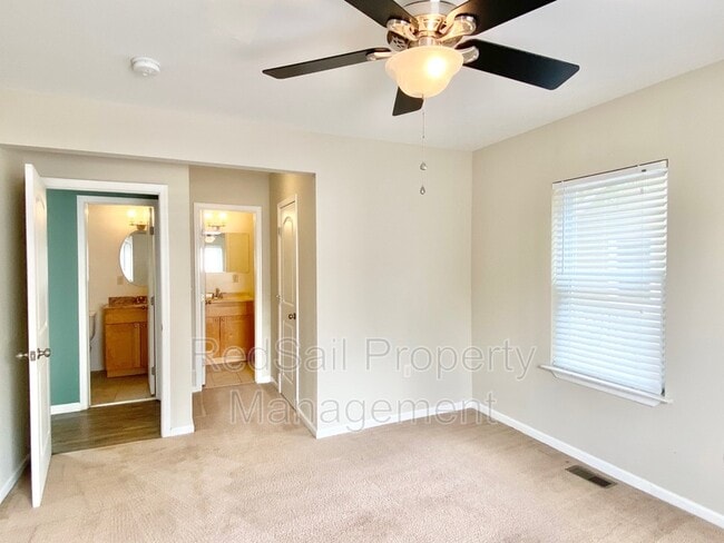 Building Photo - 214 Brightwood Ave