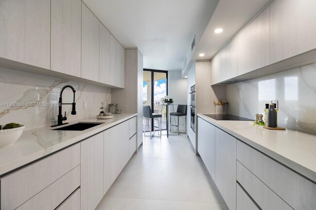 Building Photo - 1000 NE Quayside Terrace