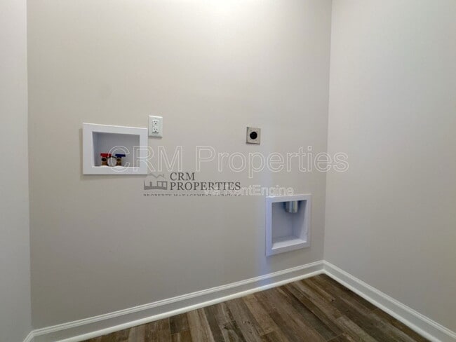 Building Photo - 1138 Deer Trail