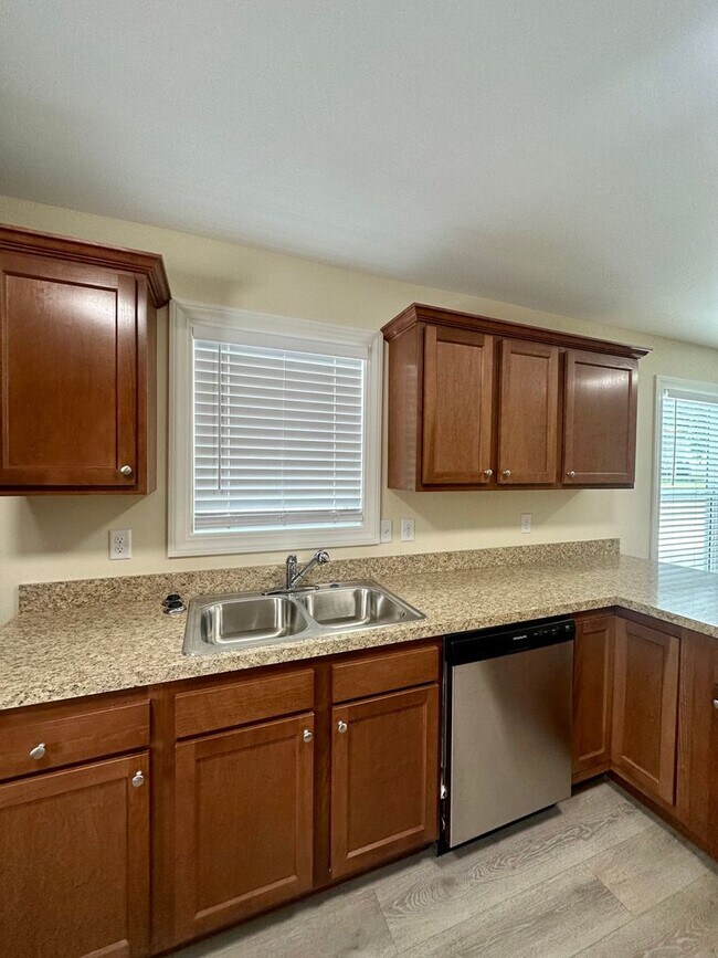 Building Photo - SPACIOUS NEWLY BUILT HOME