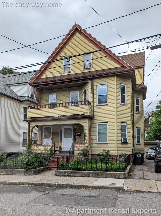 Building Photo - 35 Pearson Rd
