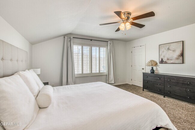 Building Photo - 7517 Red Cedar Dr
