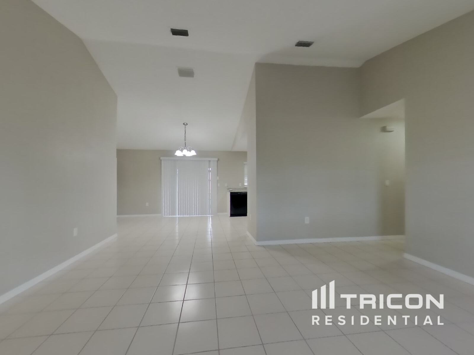 Building Photo - 25346 Palisade Rd