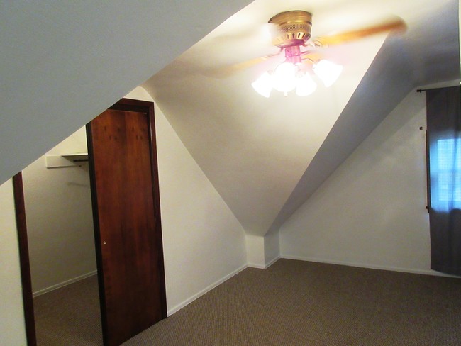 Bedroom Walk In Closet - 312 Arch St