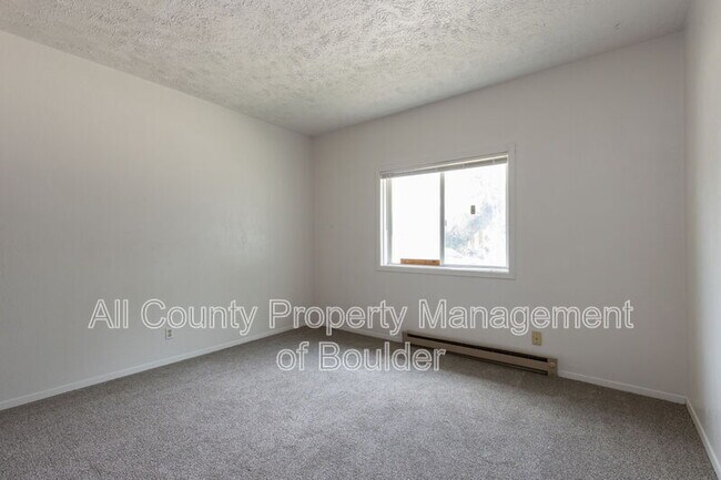 Building Photo - 841 Crisman Dr