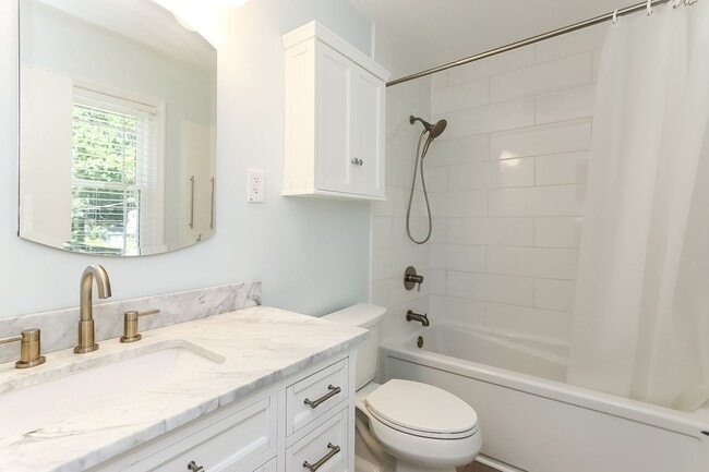 Building Photo - 120 Kohler Crescent