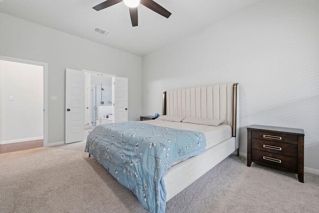 Building Photo - 17616 Chino Ln