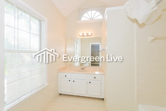 Building Photo - 4930 Blue Wing St