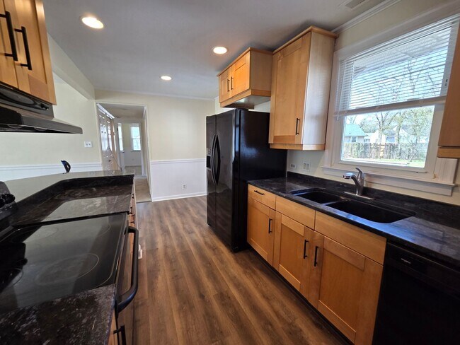 Building Photo - LAKELAND HOMES