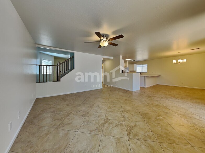 Building Photo - 43940 W Magnolia Rd