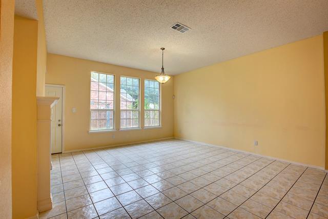 Building Photo - 5713 Meadows Way