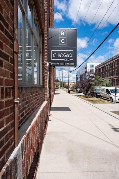 Building Photo - 901 N 3rd St