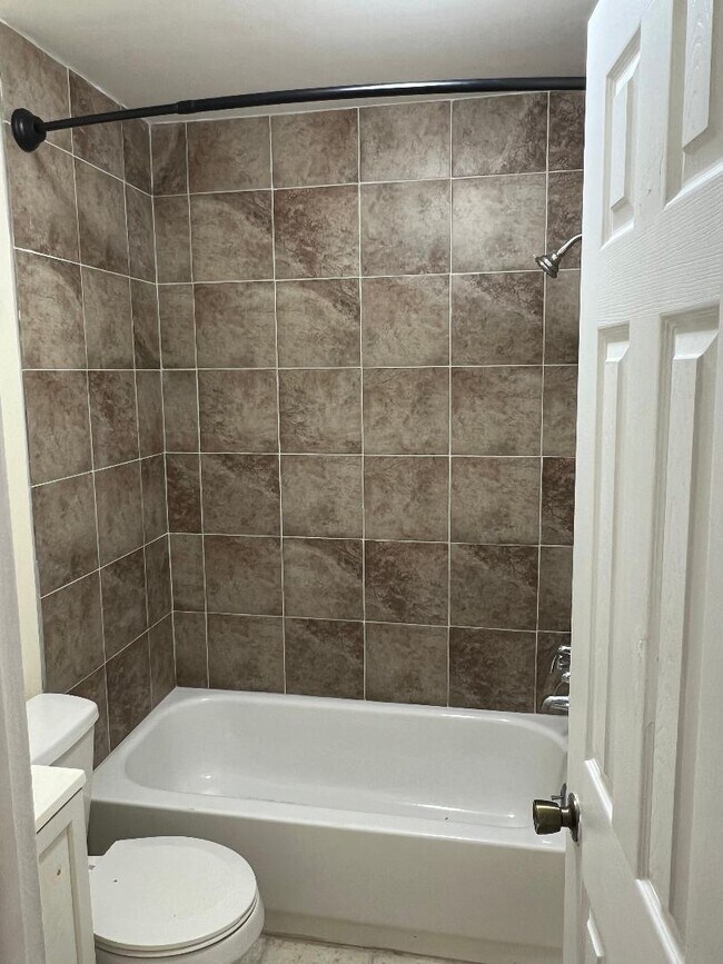 Newly remodeled Bathroom - 4400 McMenamy St