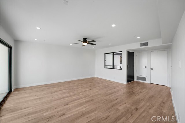 Building Photo - 243 Avenida Montalvo