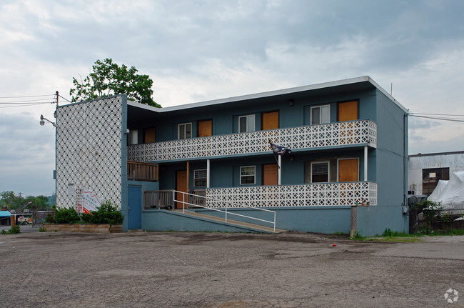 Primary Photo - 4307 Kellogg Ave