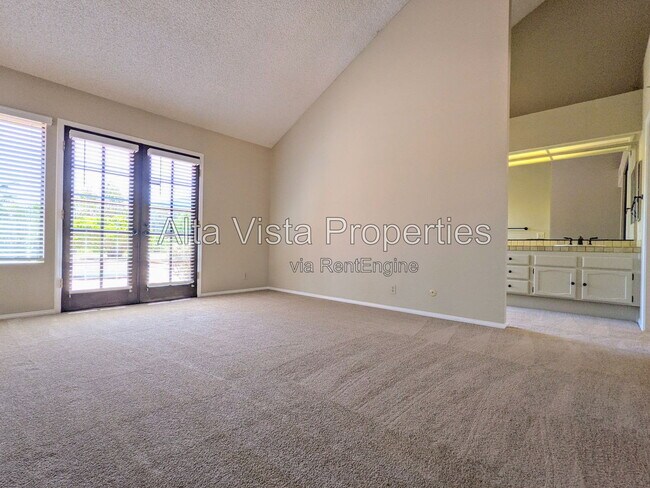 Building Photo - 16011 Avenida Lamego