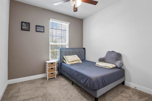 Building Photo - 1412 Green Leaf Dr