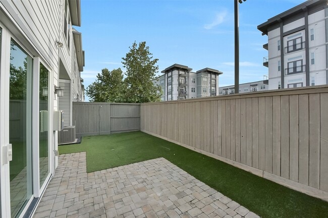 Building Photo - 1421 Biondo Way