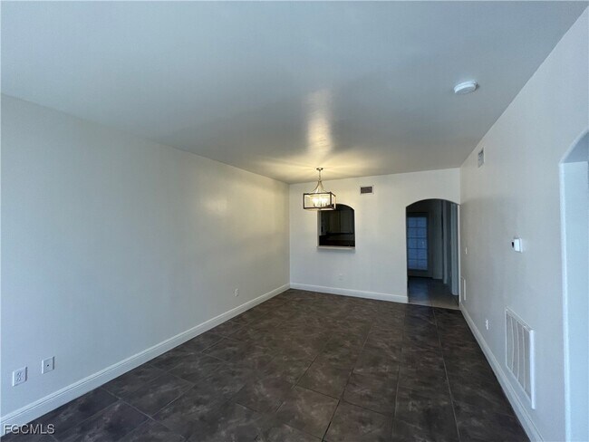 Building Photo - 4110 Castilla Circle