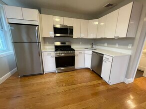 Building Photo - 124 Berkshire St