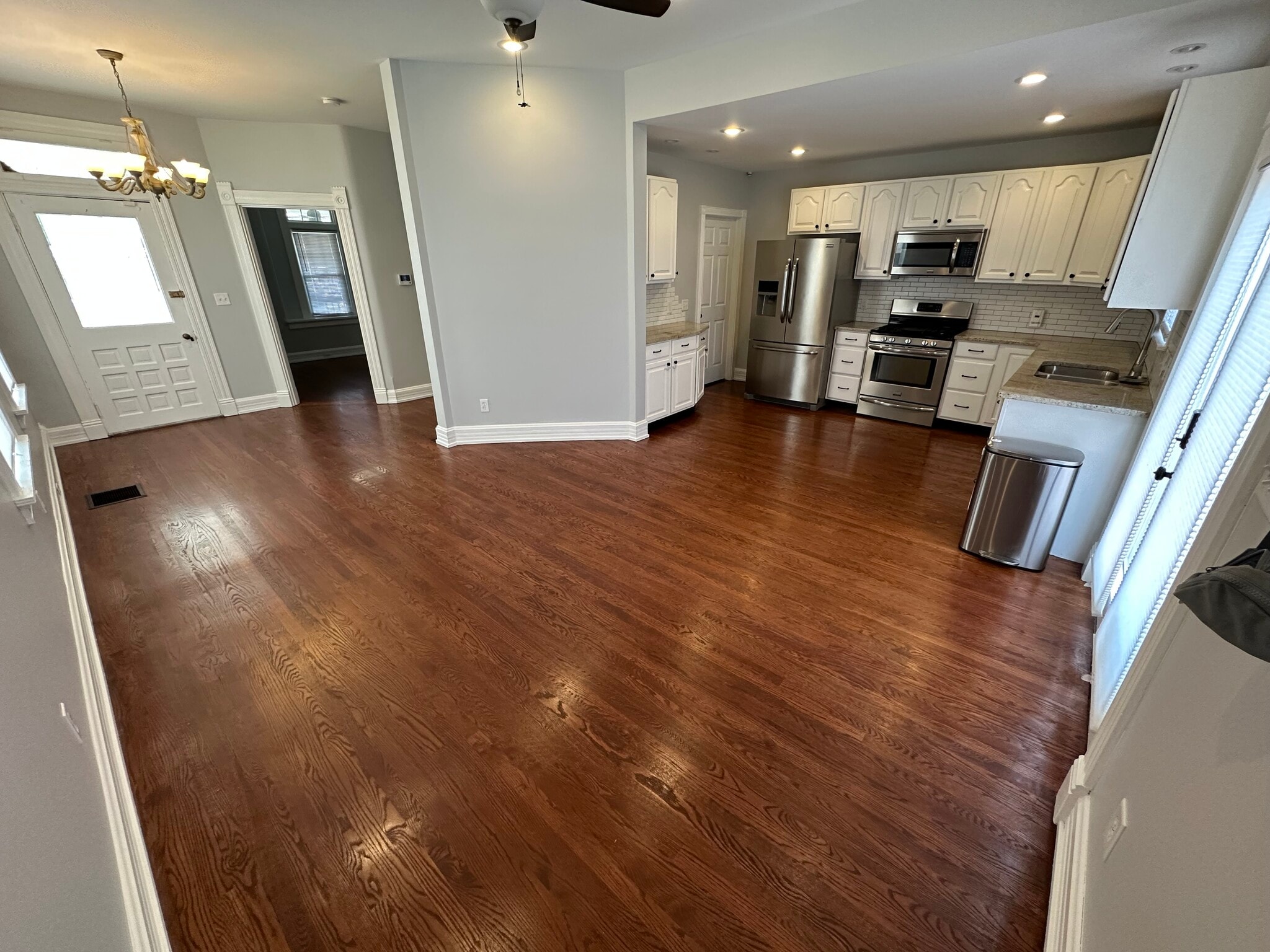 Kitchen & Dining - 4020 Elsmere Ave