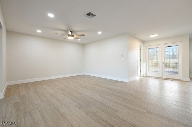 Building Photo - 5308 Shalley Cir E