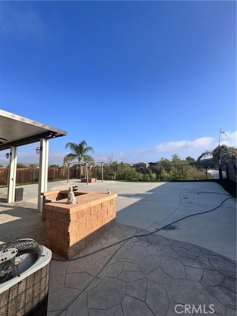 Building Photo - 41023 Chambord Dr