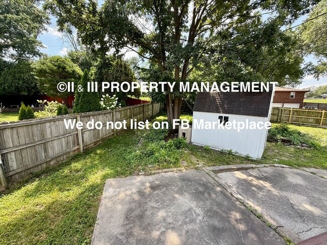 Building Photo - 8101 NE 53rd St